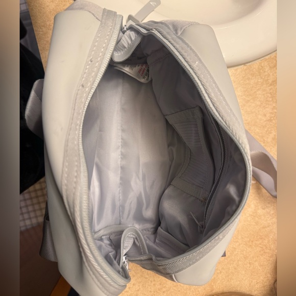 Gymshark Everyday Mini Gym Bag: Grey - Picture 4 of 6